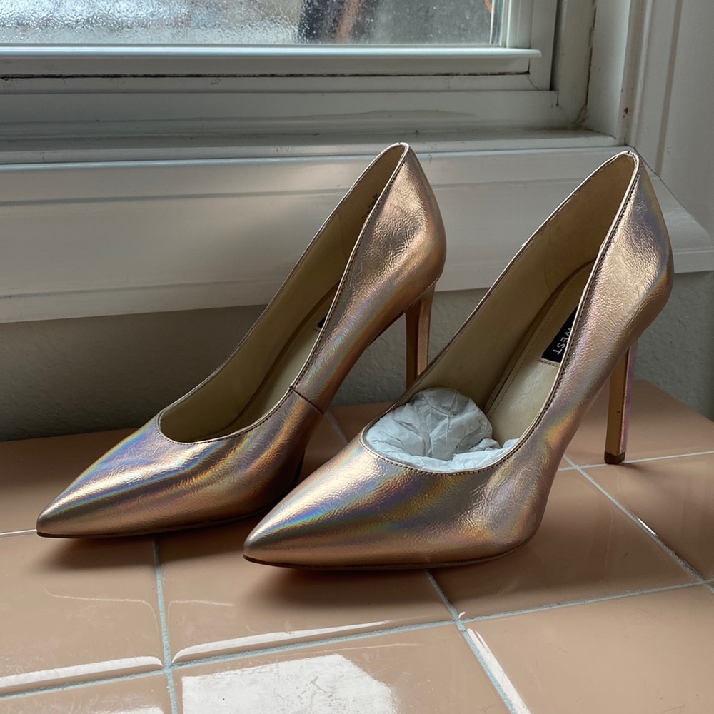 Nine West Heels Rose Good (size 8 womens)